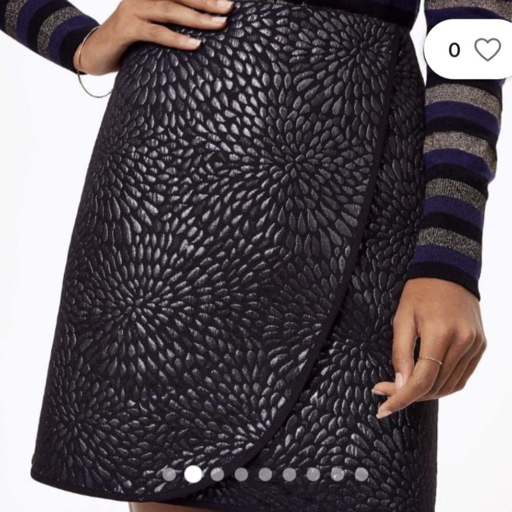 LOFT PETITES Shimmer Splash Faux Wrap Mini Skirt Black Jacquard Metallic Size 6P